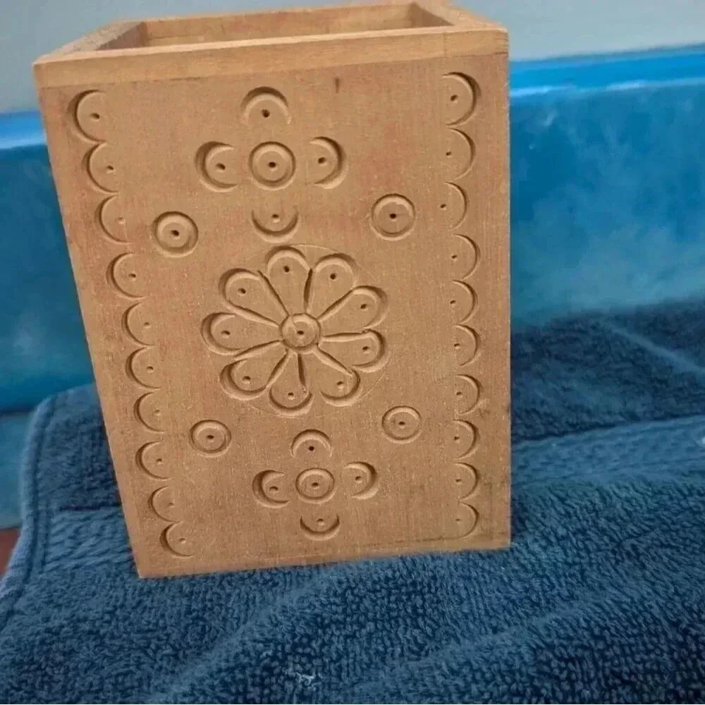 Hand-Painted Indian Art Wooden Pen Holder - Carved Floral Details